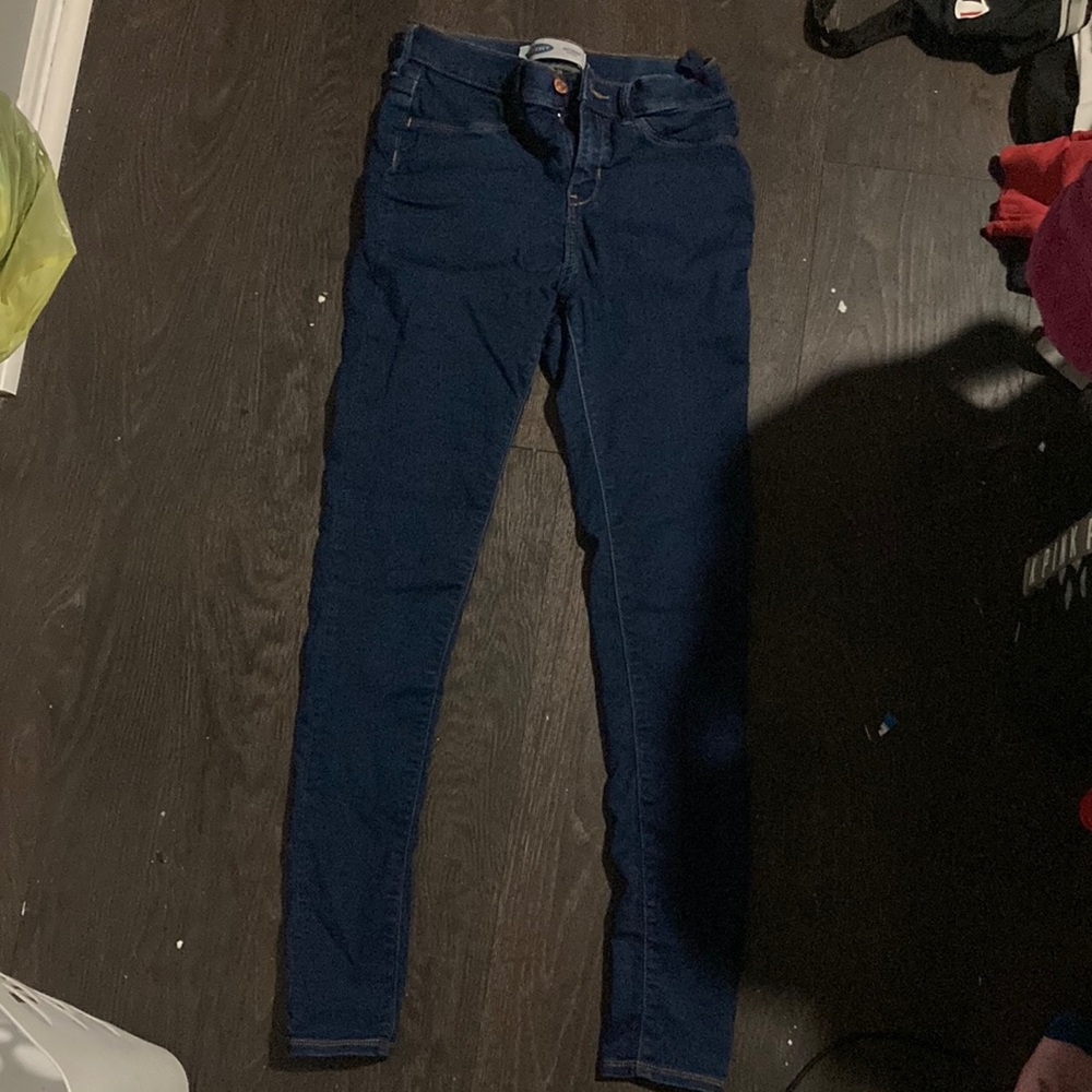 These (skinny) jeans are from Old Navy, they’re size 16 in kids.Dark blue jeans.
